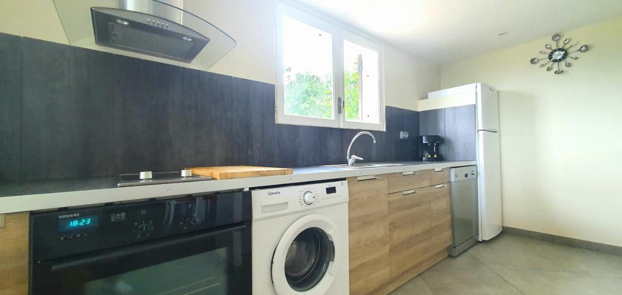 Villa Calme Et Detente Montbolo Екстериор снимка
